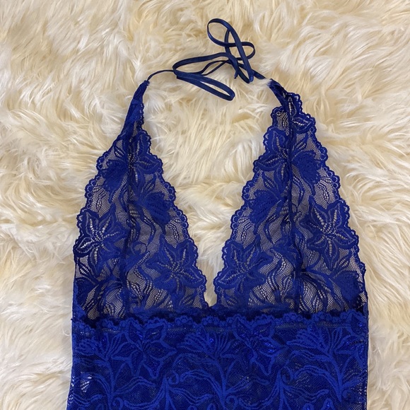 Blue Halter neck top - Picture 7 of 8